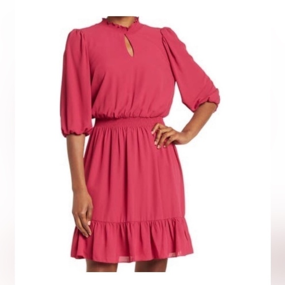 Nanette Lepore Dresses & Skirts - Nanette pink shimmer Key Hole Dress